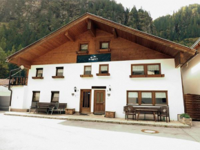 Brügglers Ferienhäuser Sankt Leonhard Im Pitztal